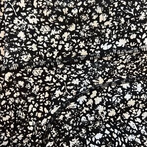 LULULEMON 25” TIGHTS  - SIZE 6